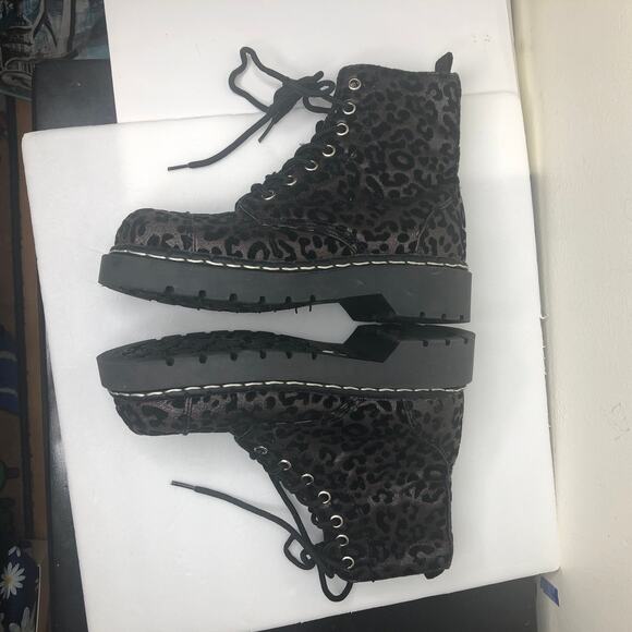 TUK Anarchic Boot Velvet Leopard Combat Moto Platform Lace Up Black US 6 - Picture 7 of 11